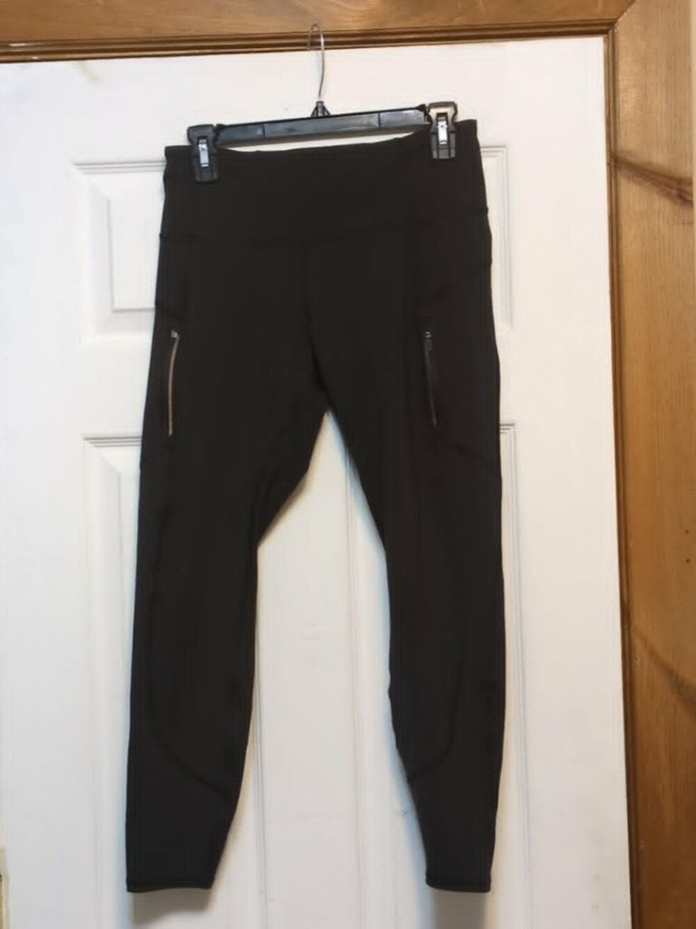 Athleta Black Rainier High Waisted Leggings Sz Med Zip Pockets Yoga Sport Runnin